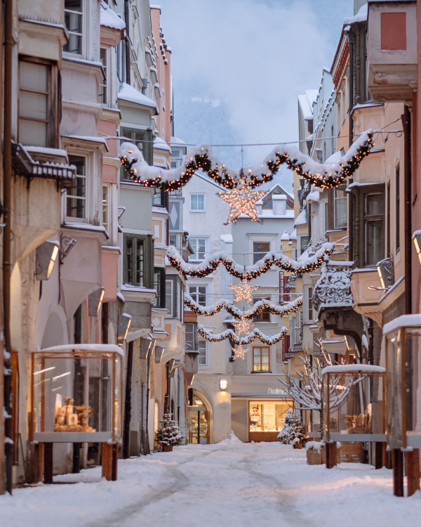 Weihnachtsbeleuchtung Stadt © Brixen Tourismus_Michael Pezzei